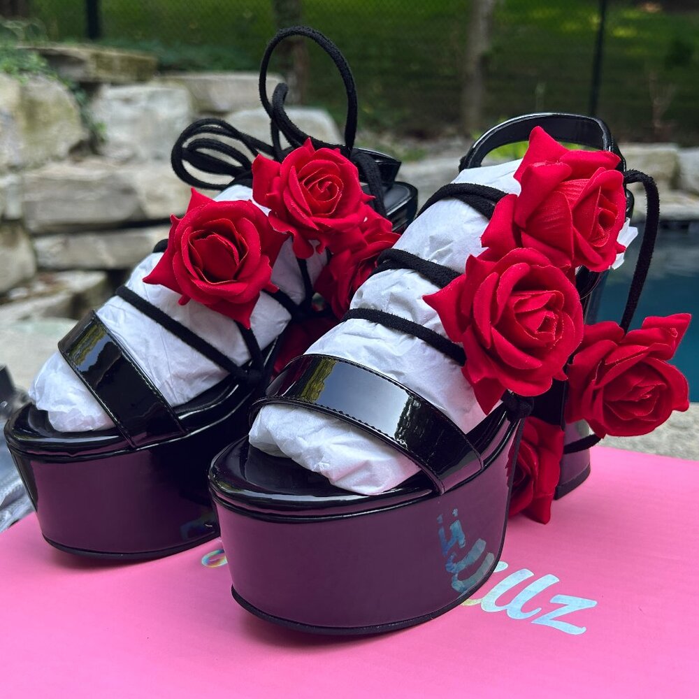 Sugar Thrillz Lace Up Heels – Size 7 - New